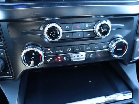 New 2026 Ford F250 Lariat w/ Black Appearance Package AWD/4WD image 7