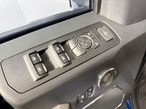 Used 2022 Ford F350 Platinum AWD/4WD image 9