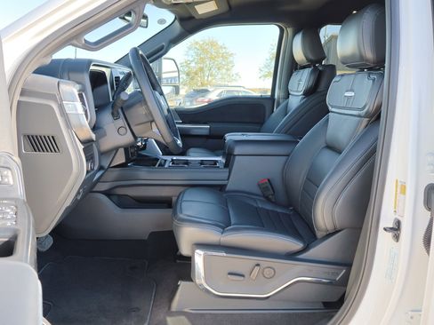 Certified 2025 Ford F450 Platinum image 17