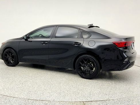 Used 2024 Kia Forte LX image 7