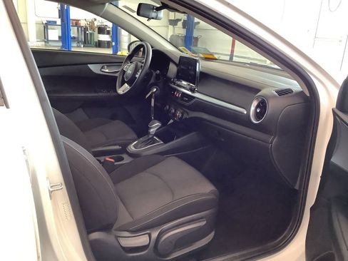 Certified 2024 Kia Forte LXS FWD image 10