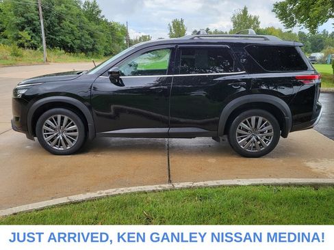 Certified 2025 Nissan Pathfinder SL w/ SL Premium Package AWD/4WD image 6