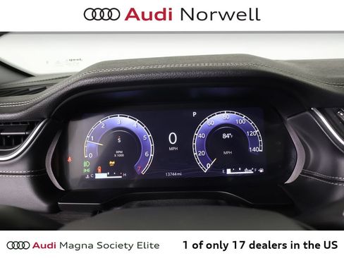 Used 2025 Jeep Grand Cherokee Limited AWD/4WD image 30