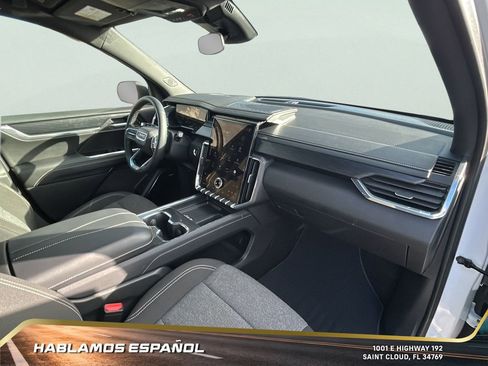 Certified 2025 GMC Acadia Elevation image 37