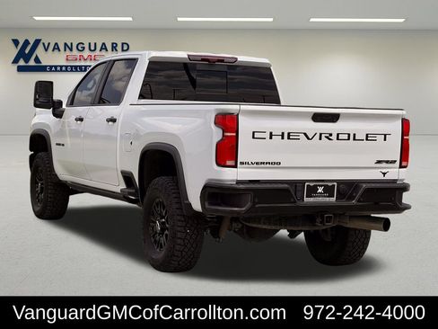 Used 2024 Chevrolet Silverado 2500 ZR2 w/ Technology Package AWD/4WD image 7