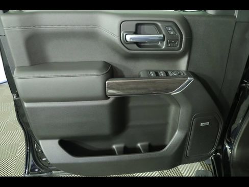 Used 2020 Chevrolet Silverado 1500 LTZ w/ LTZ Premium Package image 25