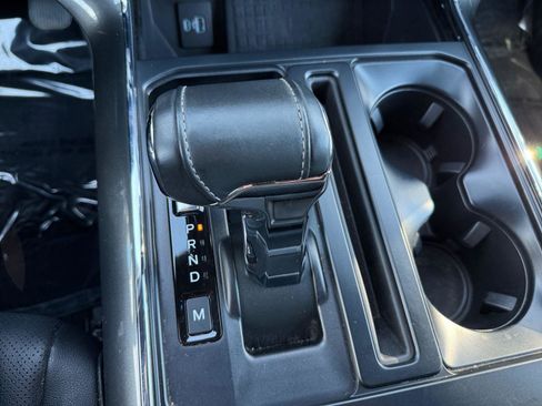 Used 2022 Ford F150 Lariat image 33