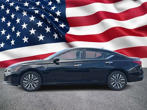 Used 2025 Nissan Altima 2.5 SV AWD/4WD image 10