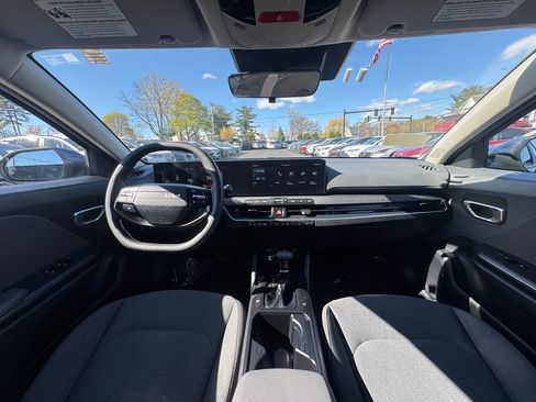 Used 2025 Kia K4 LXS FWD image 15