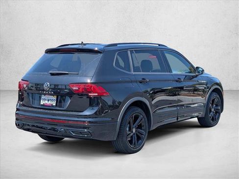 Used 2024 Volkswagen Tiguan SE R-Line FWD image 5