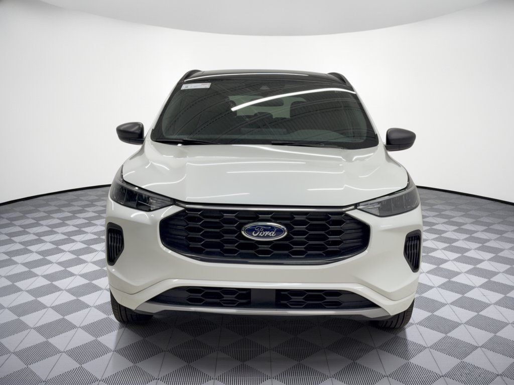 Used 2024 Ford Escape ST-Line w/ Tech Pack #1 AWD/4WD image 6