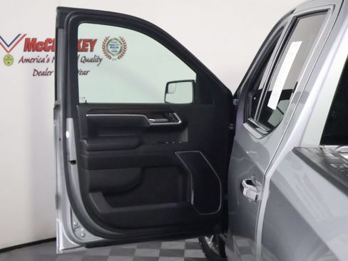 Used 2025 GMC Sierra 1500 SLT AWD/4WD image 26