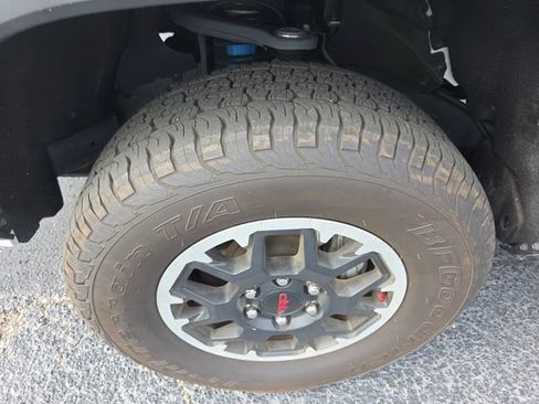 Used 2024 Toyota Tacoma TRD Off-Road AWD/4WD image 10