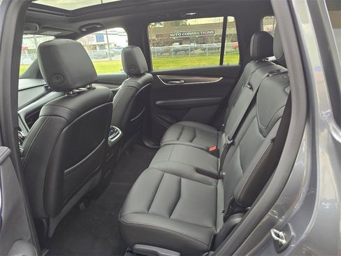 Used 2021 Cadillac XT6 Luxury image 17