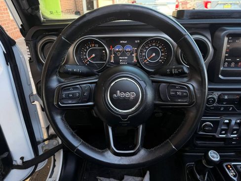 Used 2019 Jeep Wrangler Sport AWD/4WD image 10