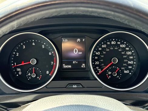 Used 2018 Volkswagen Tiguan SE AWD/4WD image 27