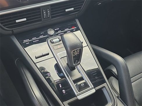 Used 2019 Porsche Cayenne S image 26