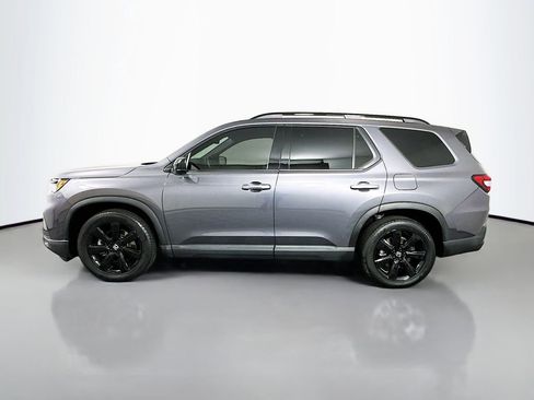 Certified 2025 Honda Pilot Black Edition image 8