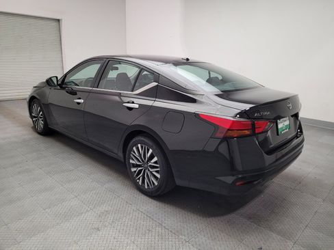 Used 2025 Nissan Altima 2.5 SV FWD image 5