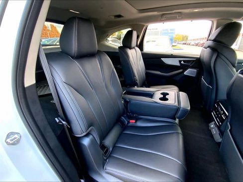 Certified 2025 Acura MDX SH-AWD w/ Technology Package image 19