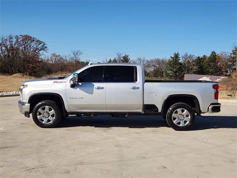 Used 2020 Chevrolet Silverado 2500 LTZ w/ LTZ Premium Package image 5
