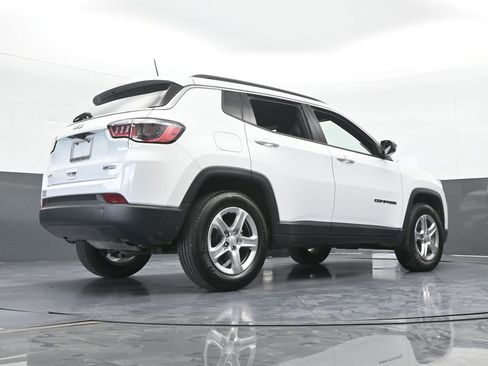 Used 2023 Jeep Compass Latitude AWD/4WD image 56