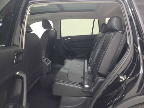 Used 2023 Volkswagen Tiguan SE w/ Panoramic Sunroof Package FWD image 13