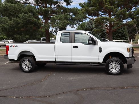 Used 2018 Ford F250 XL w/ Power Equipment Group AWD/4WD image 3