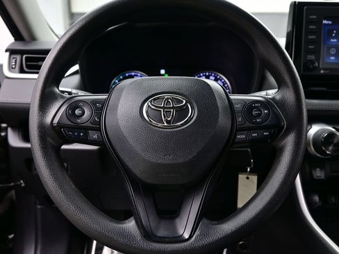 Used 2022 Toyota RAV4 LE AWD/4WD image 21