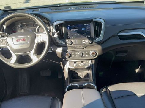 Used 2023 GMC Terrain SLT image 11