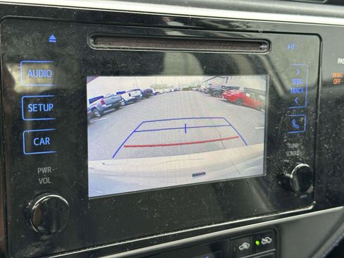 Used 2017 Toyota Corolla SE w/ Carpet Mat Package (TMS) FWD image 15