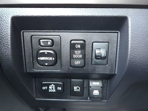 Used 2018 Toyota Tundra SR5 w/ TRD Sport Package image 22