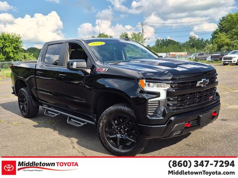 Used 2025 Chevrolet Silverado 1500 LT Trail Boss w/ LT Trail Boss Premium Package AWD/4WD image 1