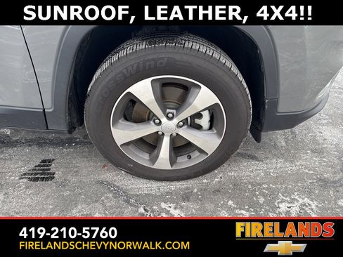 Used 2022 Jeep Cherokee Limited image 13