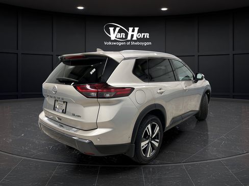 Used 2025 Nissan Rogue SL w/ SL Premium Package AWD/4WD image 7