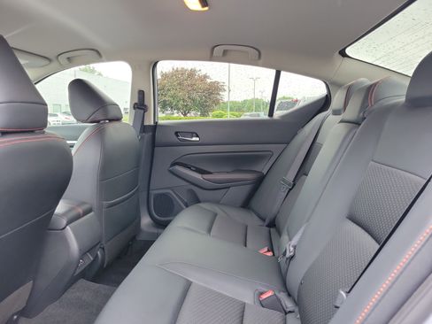 Certified 2024 Nissan Altima 2.5 SR FWD image 11