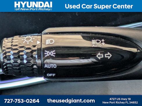 Certified 2024 Hyundai Elantra Blue image 30