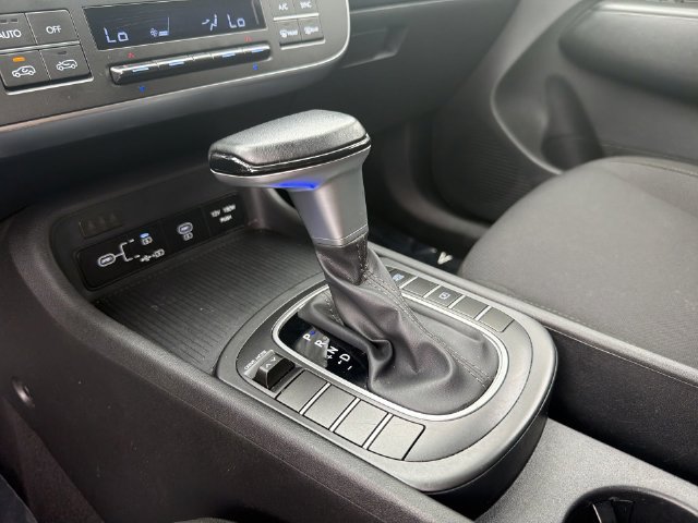 Used 2025 Hyundai Kona SEL FWD image 27
