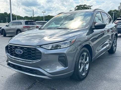 Used 2023 Ford Escape ST-Line w/ Tech Pack #1 FWD image 7