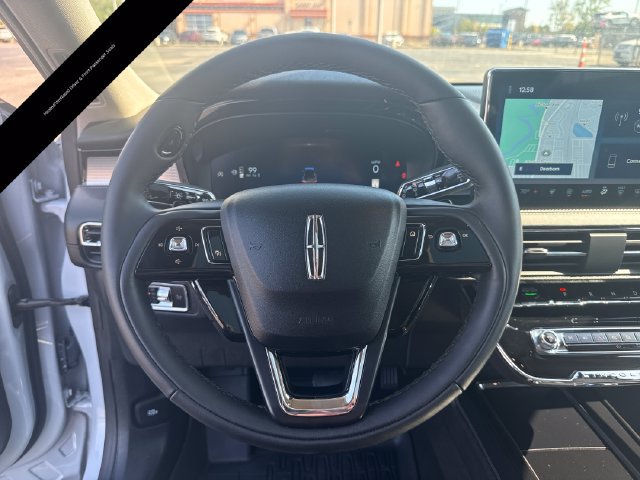 Used 2025 Lincoln Corsair AWD w/ Equipment Group 101A image 17