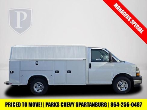 New 2025 Chevrolet Express 3500 w/ Power Convenience Package image 4