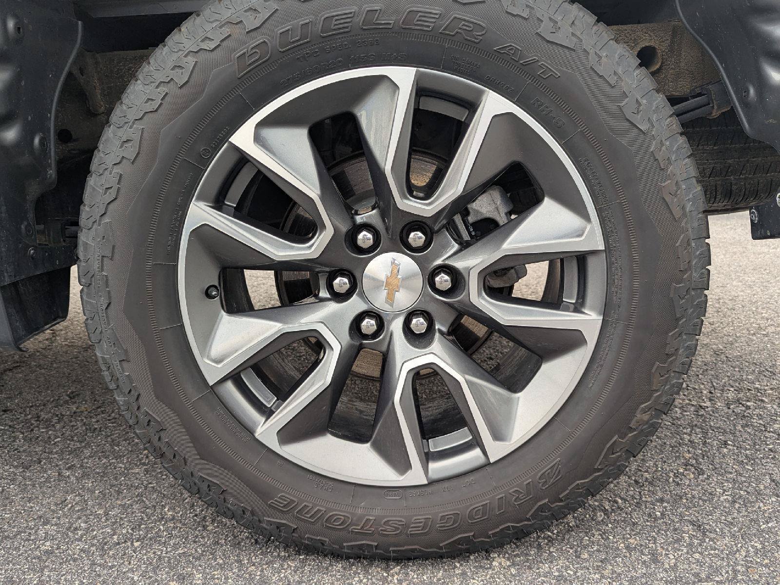 Used 2024 Chevrolet Silverado 1500 LT AWD/4WD image 11