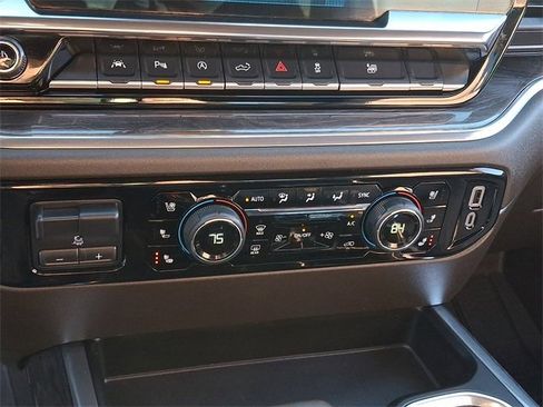 Certified 2025 Chevrolet Silverado 1500 LTZ image 16