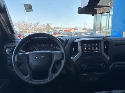 Used 2019 Chevrolet Silverado 1500 Custom Trail Boss w/ Custom Convenience Package image 2