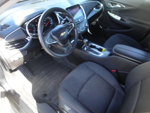Used 2020 Chevrolet Malibu LT FWD image 7