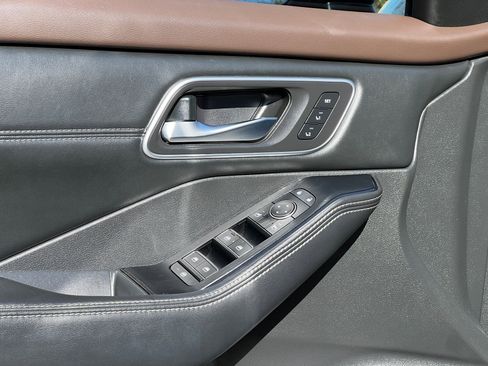 Used 2021 Nissan Rogue SL image 13