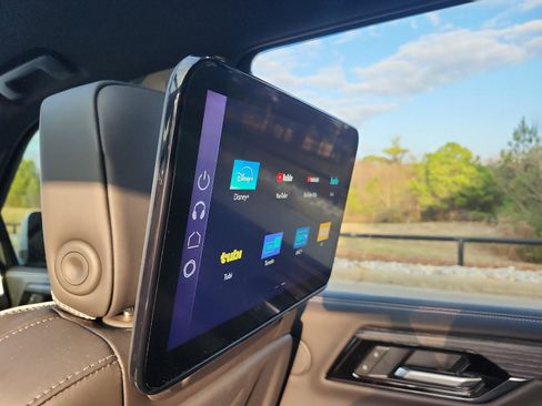 Certified 2025 GMC Yukon AT4 Ultimate w/ LPO, Floor Liner Package image 14