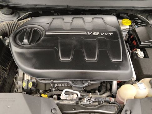 Used 2022 Jeep Cherokee Latitude Lux w/ Sun & Sound Group FWD image 30