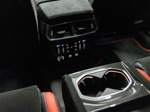 Used 2024 Lamborghini Urus Performante image 44