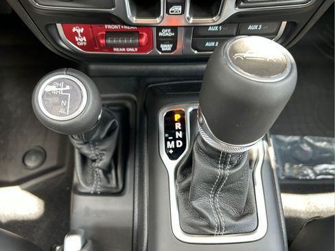 New 2026 Jeep Gladiator Mojave AWD/4WD image 18